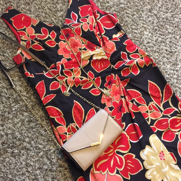 Cute tropical dress! - Picture 2 of 4